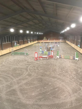 Große Halle (20mx60m) Große Halle (20mx60m)