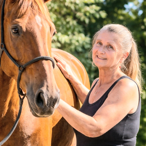 Susan Tenhaeff | Pferdeosteopathie Handeloh